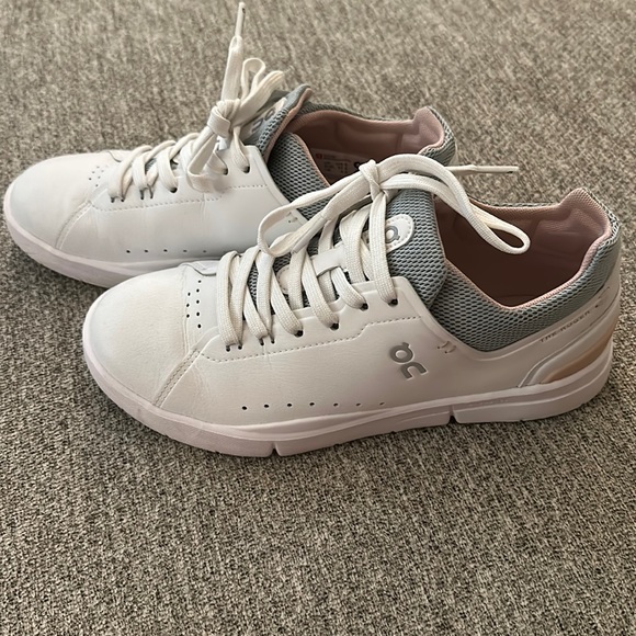 On Running Shoes - OnCloud The Roger Advantage Shoes Sz 6.5